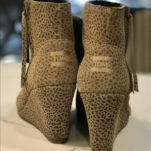 Toms Desert Leopard bootie